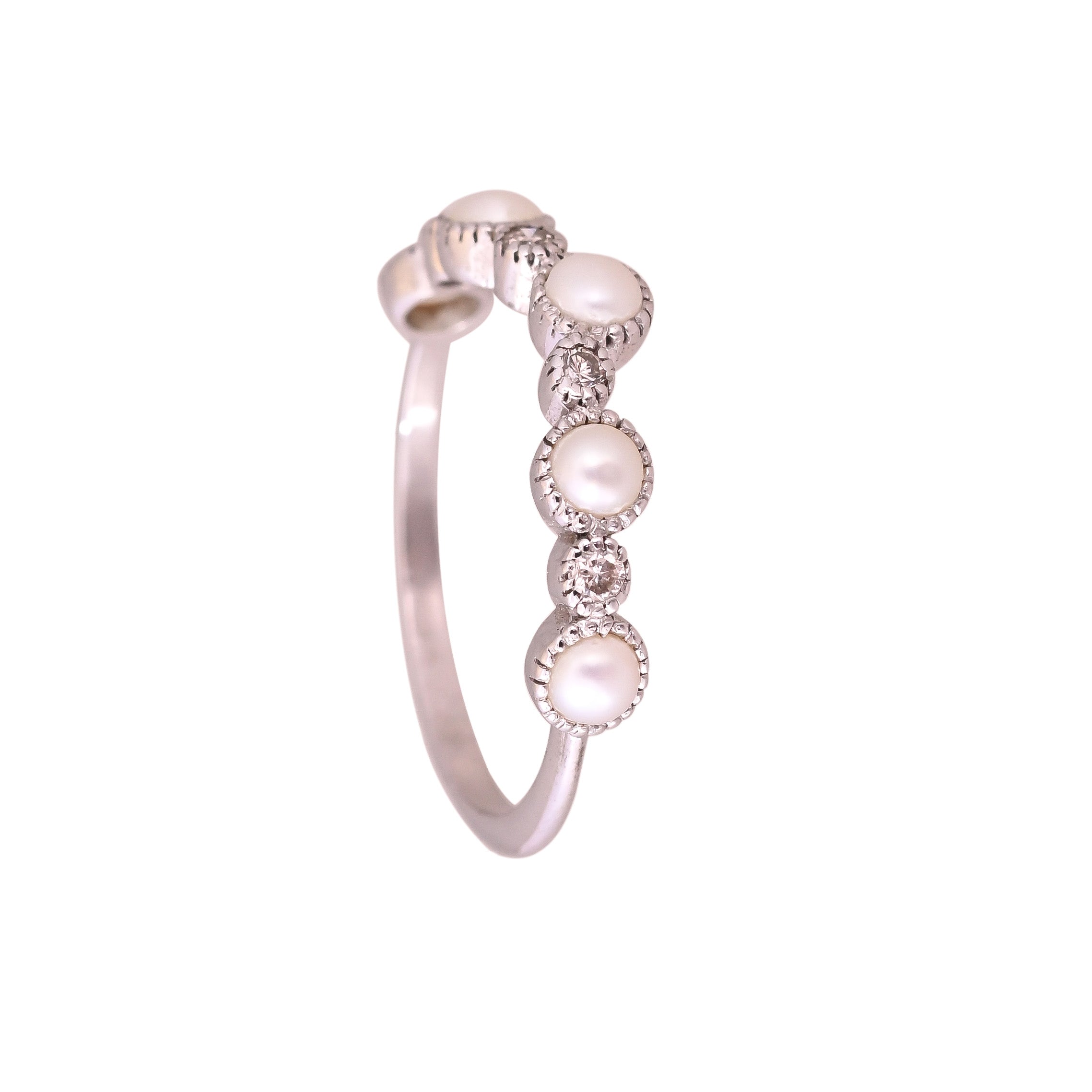 Classic Spark Pearl Ring