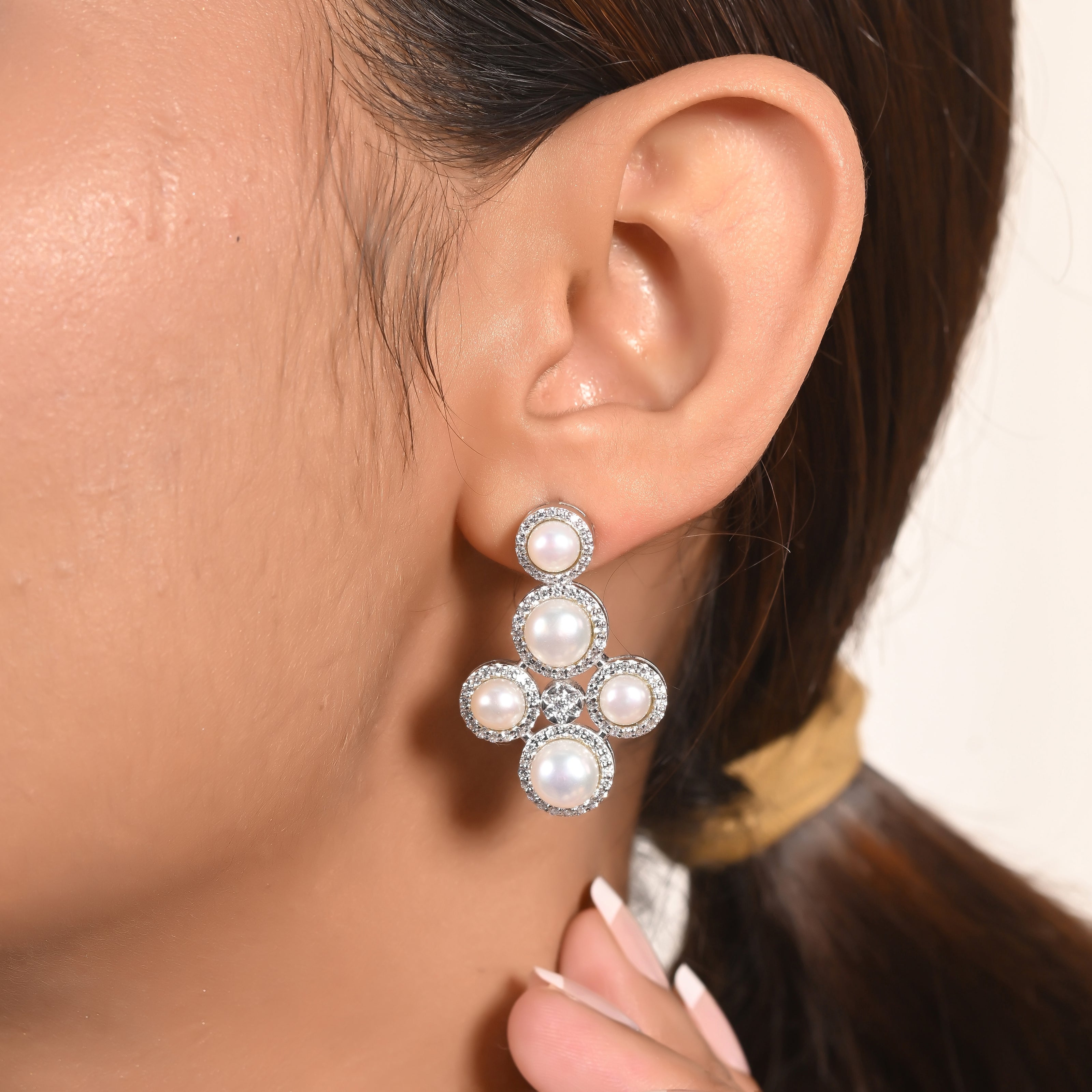 Classic Diamond Pearl Necklace Set