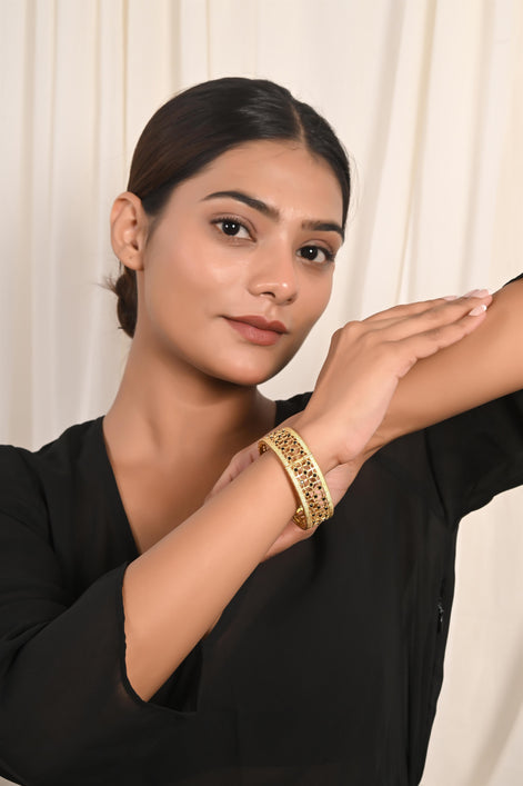 Sleek Black Spinel Bangle