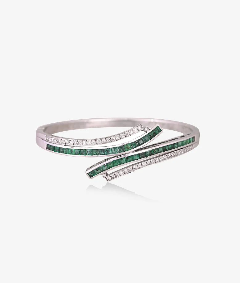 Vibrant Emerald and Diamond Bangle